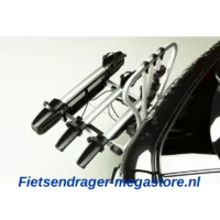 Yakima JustClick 3 achter auto